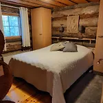 Alpstuga Isokelo Log Salla