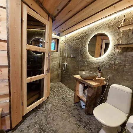 Isokelo Log Domek alpejski