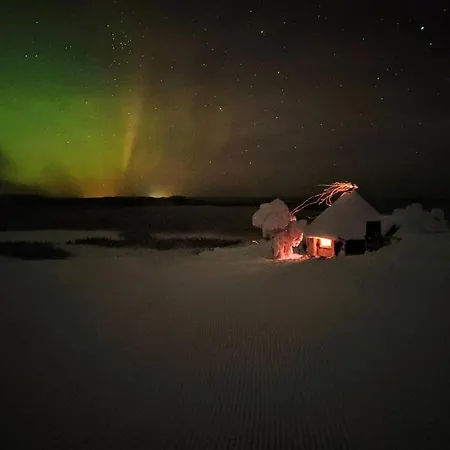 伊索克罗罗格公寓 *