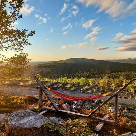 Isokelo Log Chalet *