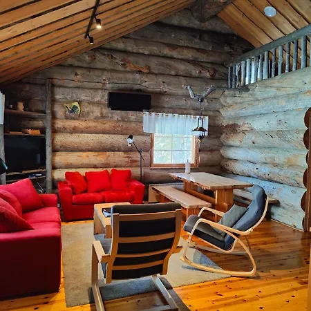 Isokelo Log Chalet *