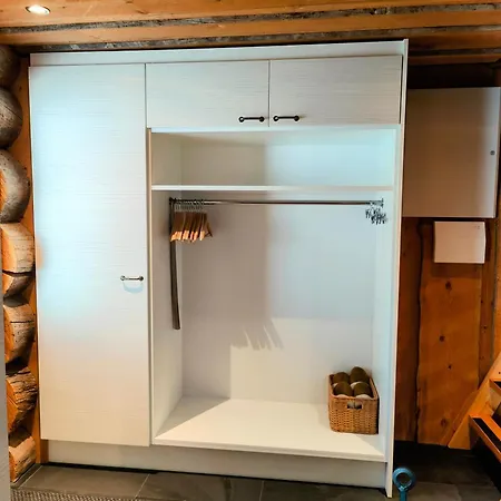 伊索克罗罗格公寓 *