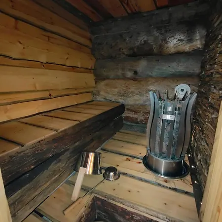 伊索克罗罗格公寓 *