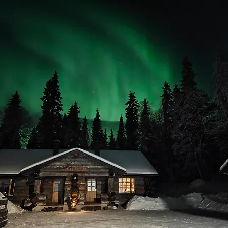 Isokelo Log Alpstuga *