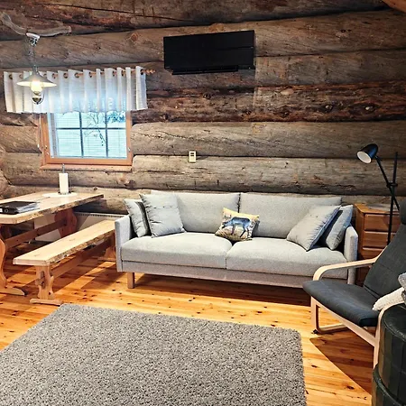 Alpstuga Isokelo Log Salla