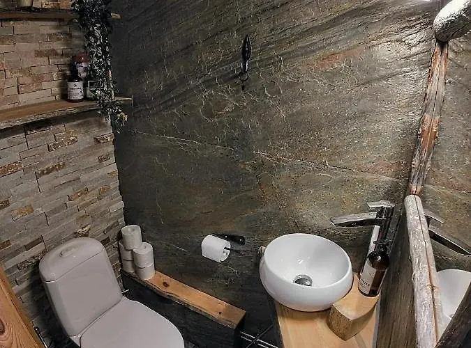 Alpstuga Isokelo Log Salla