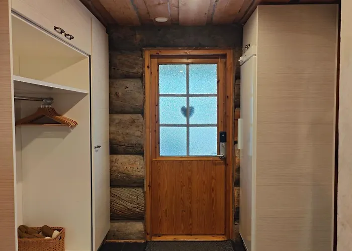 Isokelo Log Alpstuga *