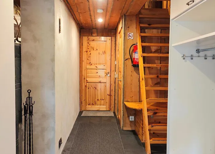 Isokelo Log Alpstuga *