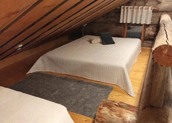 Isokelo Log Alpstuga